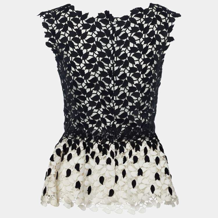 Pre Owned Oscar de la Renta Monochrome Guipure Lace Sleeveless Peplum Top S