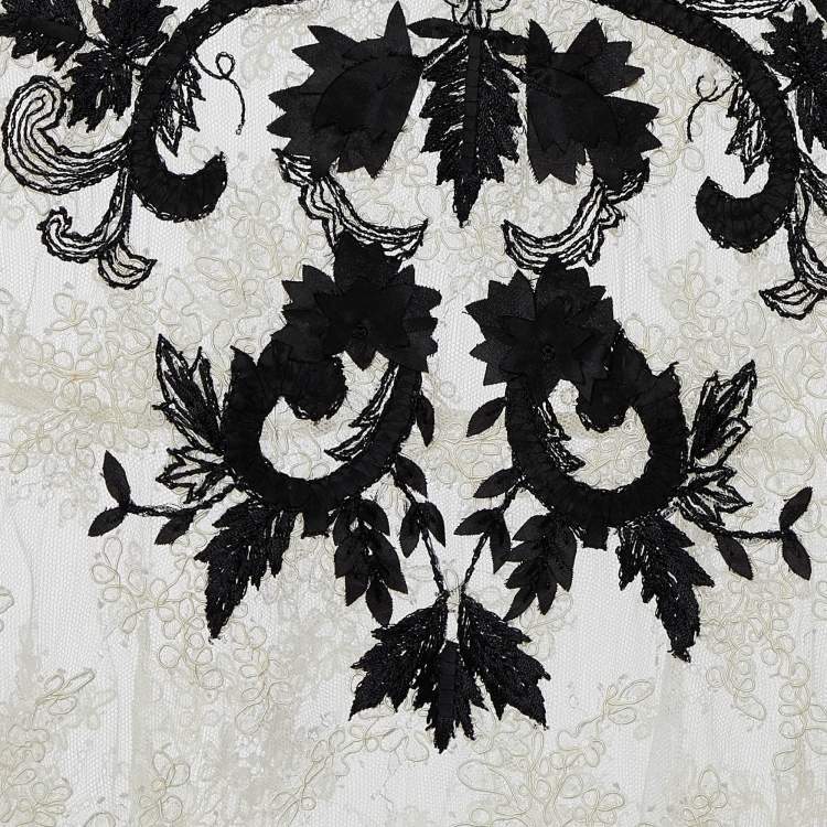 Pre Owned Oscar de la Renta White Lace Contrast Embroidery High Low Hem Top M