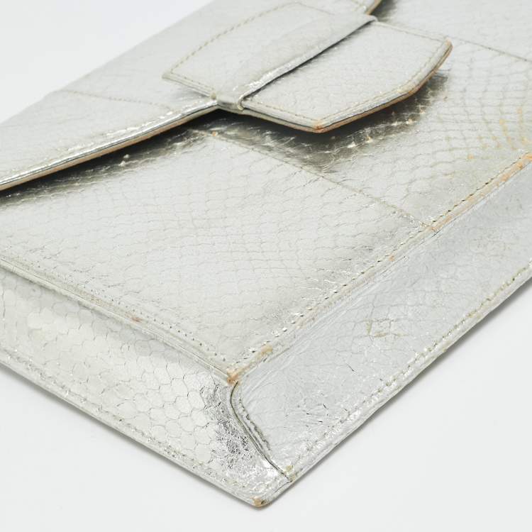 Pre Owned Oscar de la Renta Silver Snakeskin Embossed Leather Flap Clutch