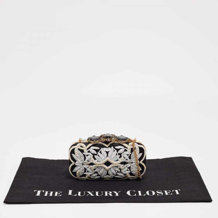 Pre Owned Oscar de la Renta Black/White Satin Crown Embellished Chain Clutch
