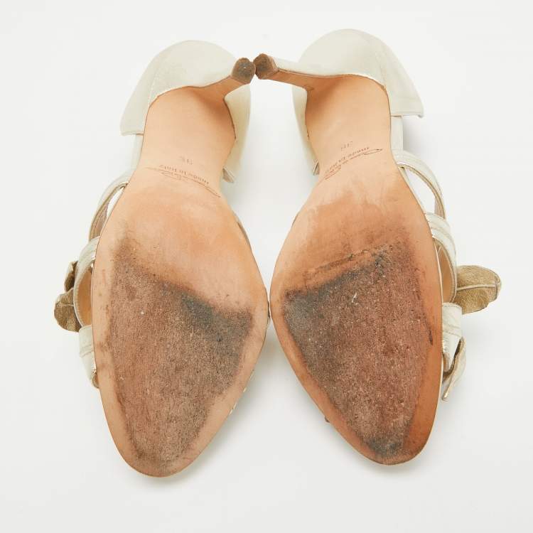 مملوكة مسبقًا Oscar de la Renta Silver Leather Flower Embellished Peep Toe Sandals Size 36