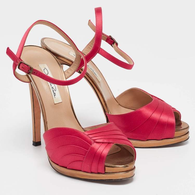 Pre Owned Oscar de la Renta Pink Satin Ankle Strap Sandals Size 39 