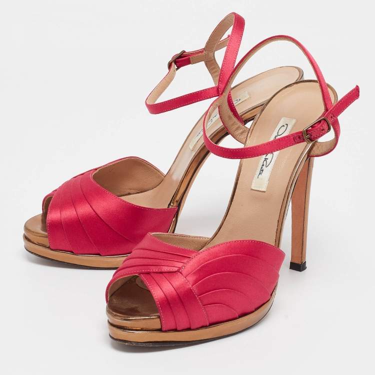Pre Owned Oscar de la Renta Pink Satin Ankle Strap Sandals Size 39 