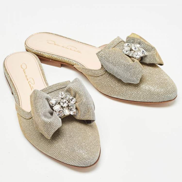 Pre Owned Oscar de la Renta Silver Lamé Fabric Patrizia Flat Mules Size 37
