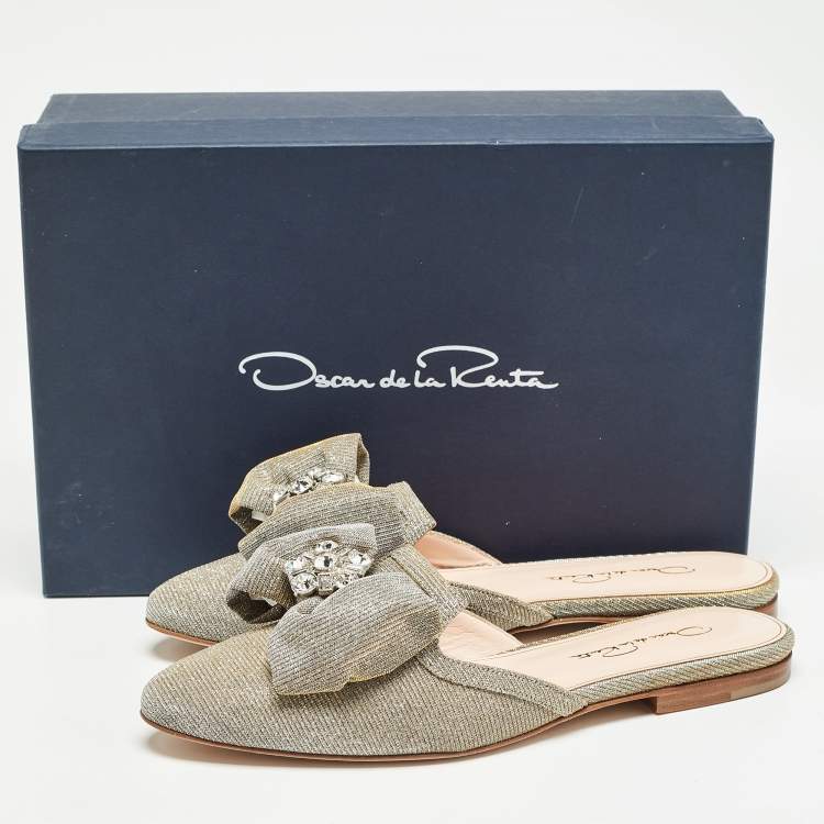 Pre Owned Oscar de la Renta Silver Lamé Fabric Patrizia Flat Mules Size 37