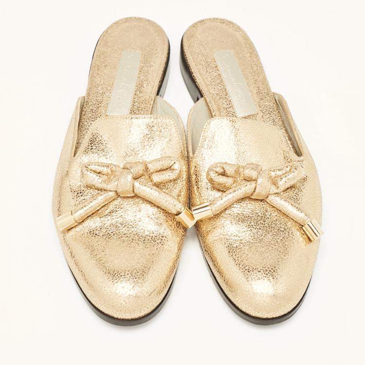 Pre Owned Oscar de la Renta Gold Crinkled Leather Bow Flat Mules Size 38