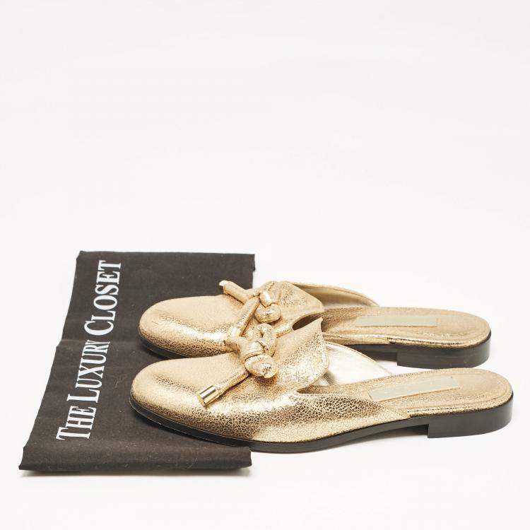 Pre Owned Oscar de la Renta Gold Crinkled Leather Bow Flat Mules Size 38