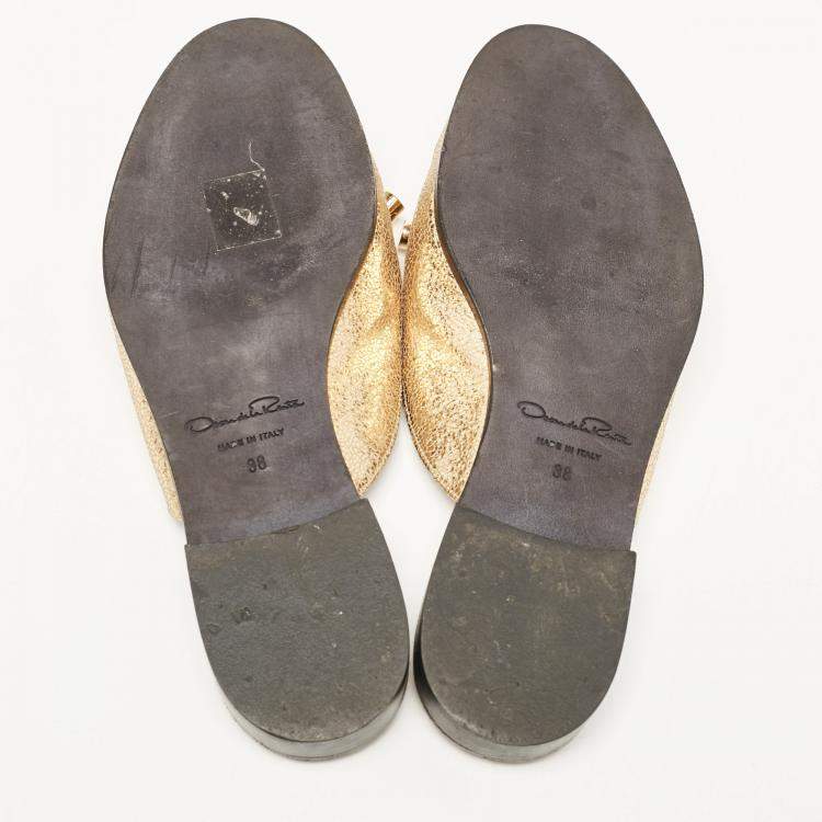 Pre Owned Oscar de la Renta Gold Crinkled Leather Bow Flat Mules Size 38