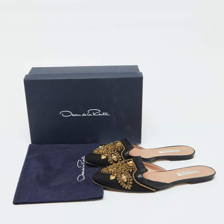 Pre Owned Oscar de la Renta Black Canvas and Leather Spanish Mules Mules Size 41