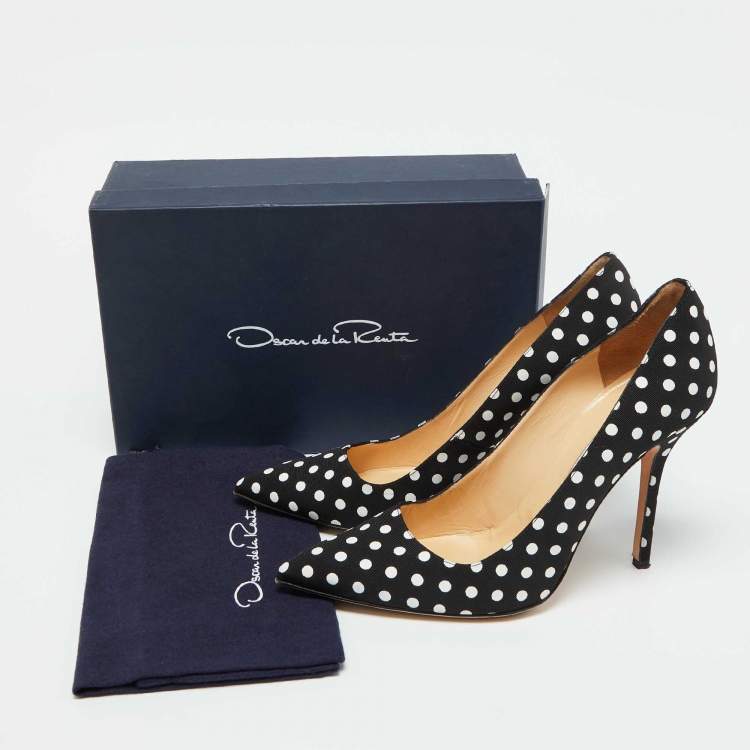 Pre Owned Oscar de la Renta Black/White Fabric Polka Dots Printed Pointed Toe Pumps Size 41