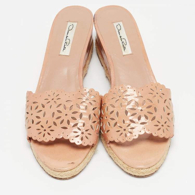 Pre Owned Oscar de la Renta Pink Patent Leather Wedge Sandals Size 39.5