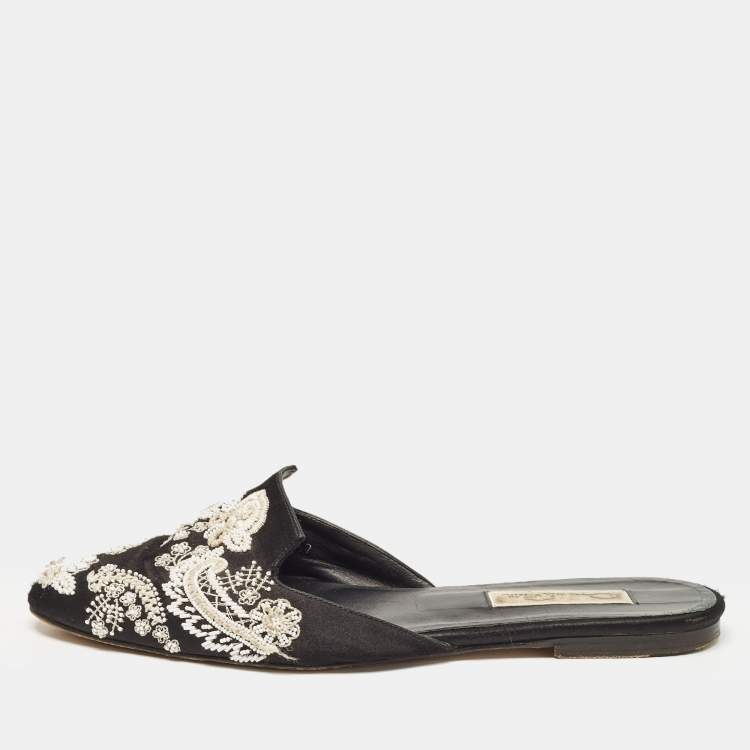 Pre Owned Oscar de la Renta Black Satin Embellished Flat Mule Size 39