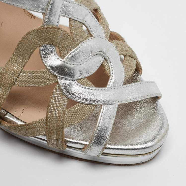 Pre Owned Oscar de la Renta Silver/Beige Leather and Canvas Platform Sandals Size 38.5