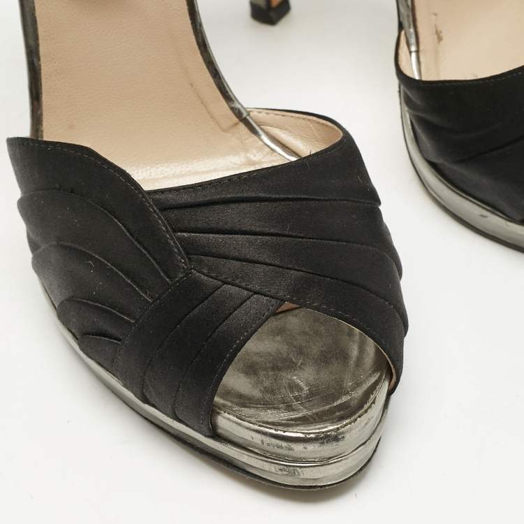 Pre Owned Oscar de la Renta Black Satin Pleated Ankle Strap Sandals Size 38.5