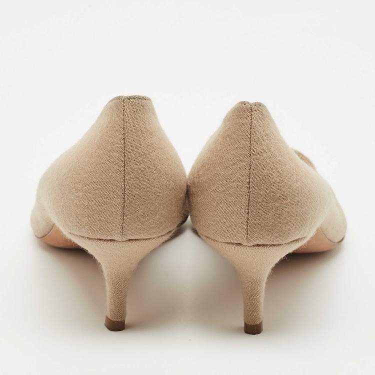 Pre Owned Oscar de la Renta Beige Canvas Pointed Toe Pumps Size 40