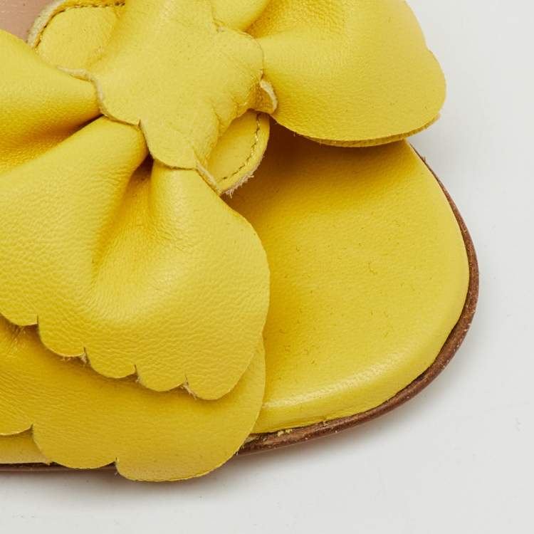 Pre Owned Oscar de la Renta Yellow Leather Scalloped Bow Detail Peep Toe Pumps Size 40.5