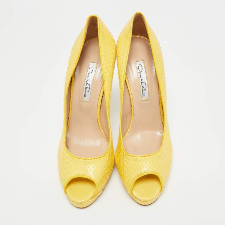 Pre Owned Oscar de la Renta Size 38 Yellow Python Leather Peep Toe Pumps