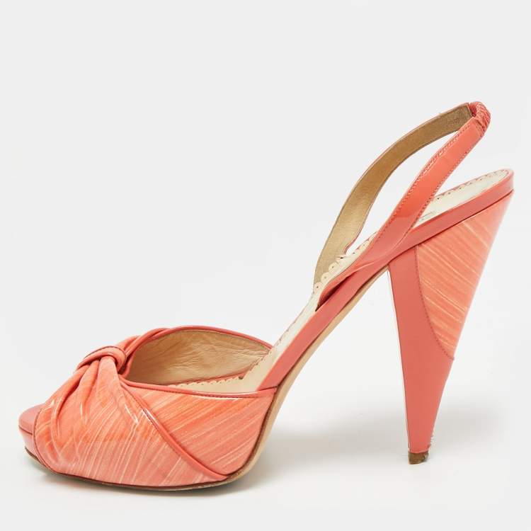 مملوكة مسبقًا Oscar de la Renta Size 40 Orange Patent Leather Slingback Sandals