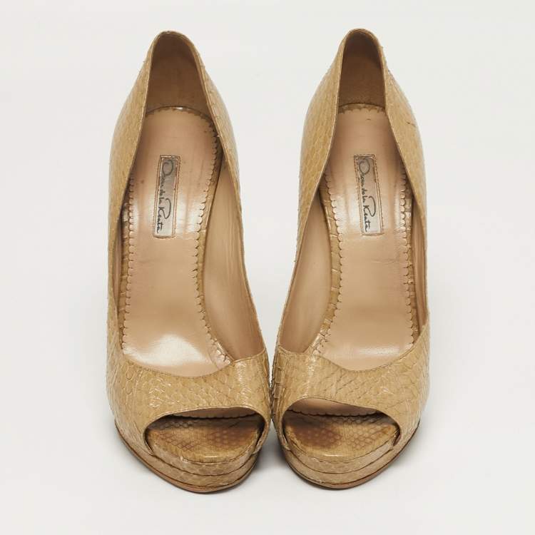 Pre Owned Oscar de la Renta Size 38 Beige Python Leather Peep Toe Pumps