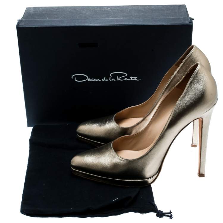 Pre Owned Oscar De La Renta Metallic Gold Leather Pointed Toe Pumps Size 40