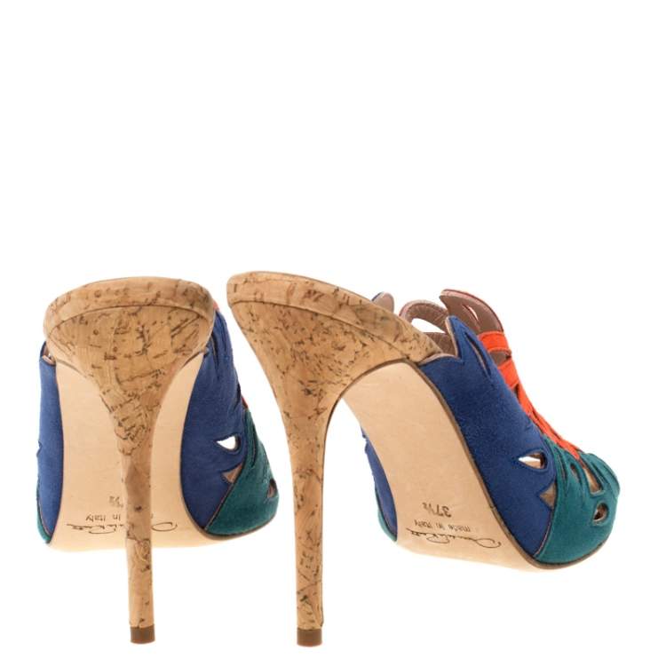 مملوكة مسبقًا Oscar de la Renta Tricolor Suede Floral Cut Out Sandals Size 37.5