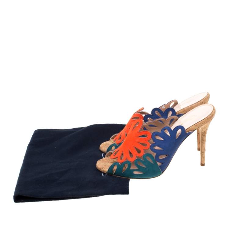 مملوكة مسبقًا Oscar de la Renta Tricolor Suede Floral Cut Out Sandals Size 37.5