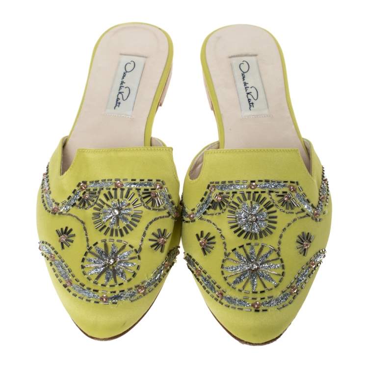 Pre Owned Oscar de la Renta Yellow Satin Embellished Flat Mule Sandals Size 37