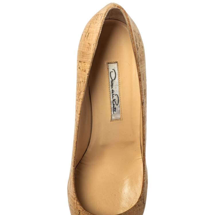 Pre Owned Oscar De La Renta Beige Cork Pointed Toe Pumps Size 40
