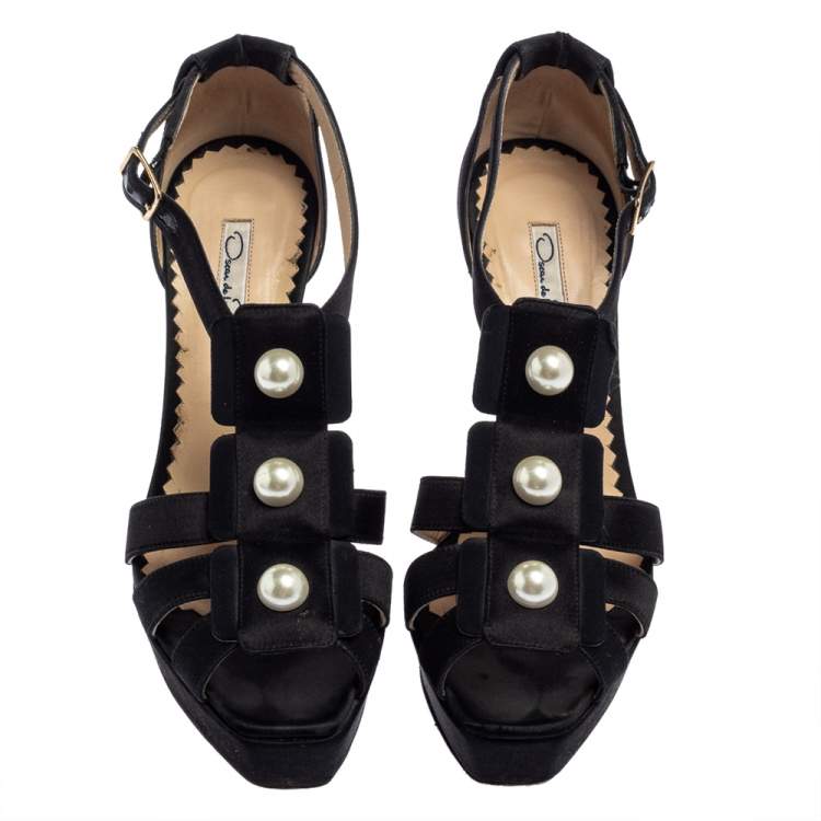 Pre Owned Oscar De La Renta Black Satin Pearl Sandals Size 37