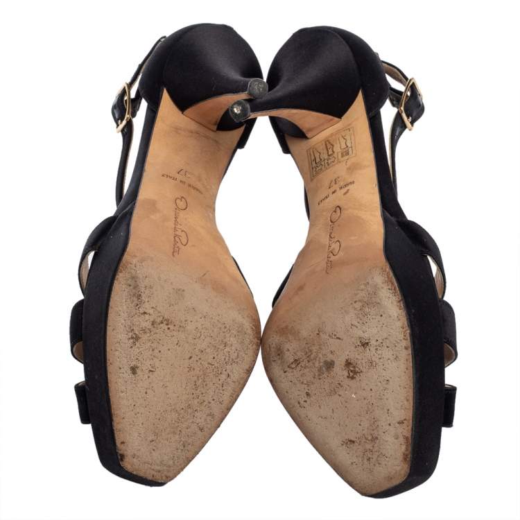 Pre Owned Oscar De La Renta Black Satin Pearl Sandals Size 37