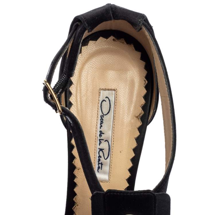 Pre Owned Oscar De La Renta Black Satin Pearl Sandals Size 37