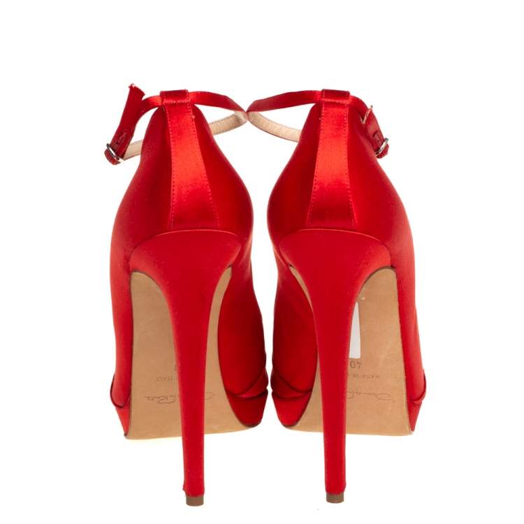 Pre Owned Oscar de la Renta Red Satin Crystal Embellished Peep Toe Ankle Strap Pumps Size 40
