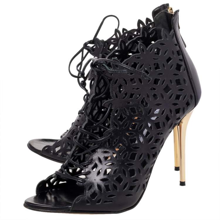 Pre Owned Oscar de la Renta Black Laser Cut Leather Lace Up Booties Size 39
