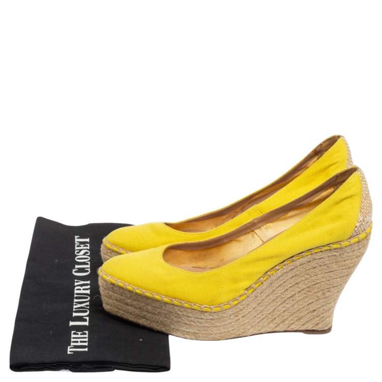 Pre Owned Oscar de la Renta Yellow Canvas Espadrille Wedge Pumps Size 39