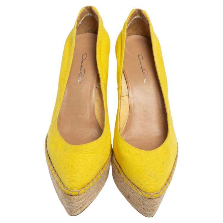 Pre Owned Oscar de la Renta Yellow Canvas Espadrille Wedge Pumps Size 39