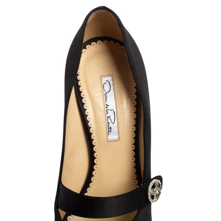 Pre Owned Oscar de la Renta Black Satin Peep Toe Crystal Embellished Buckle Pumps Size 38.5
