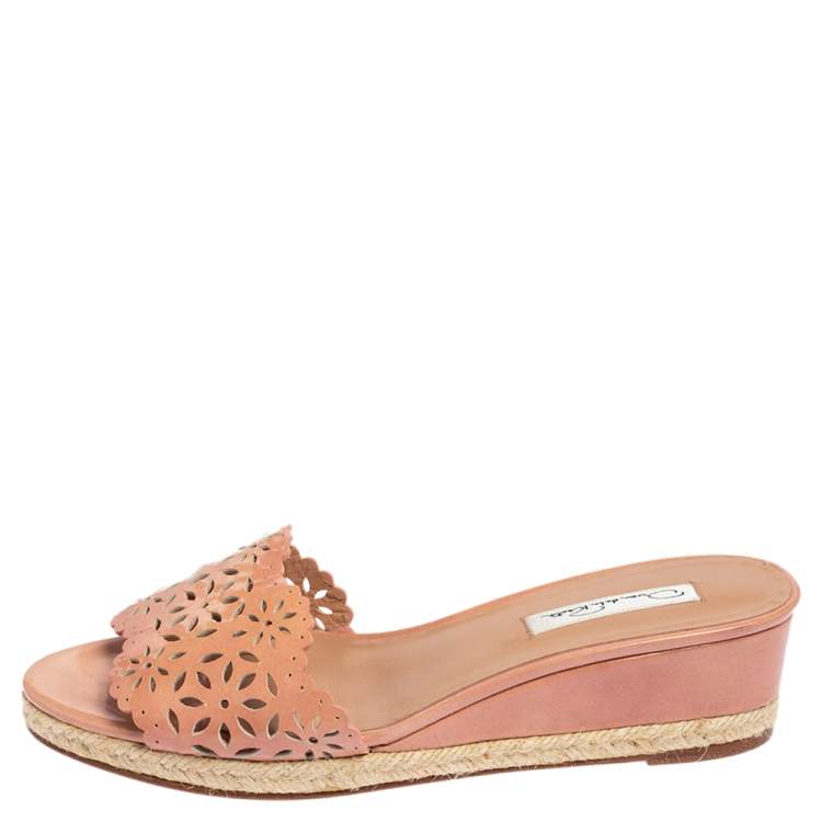 مملوكة مسبقًا Oscar de la Renta Pink Patent Leather Wedge Sandals Size 39.5