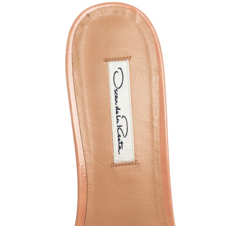 مملوكة مسبقًا Oscar de la Renta Pink Patent Leather Wedge Sandals Size 39.5