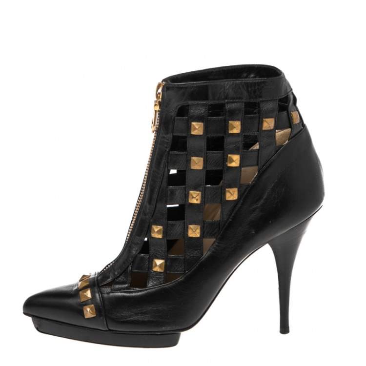 Pre Owned Oscar de la Renta Black Laser Cut Leather Studded Booties Size 37