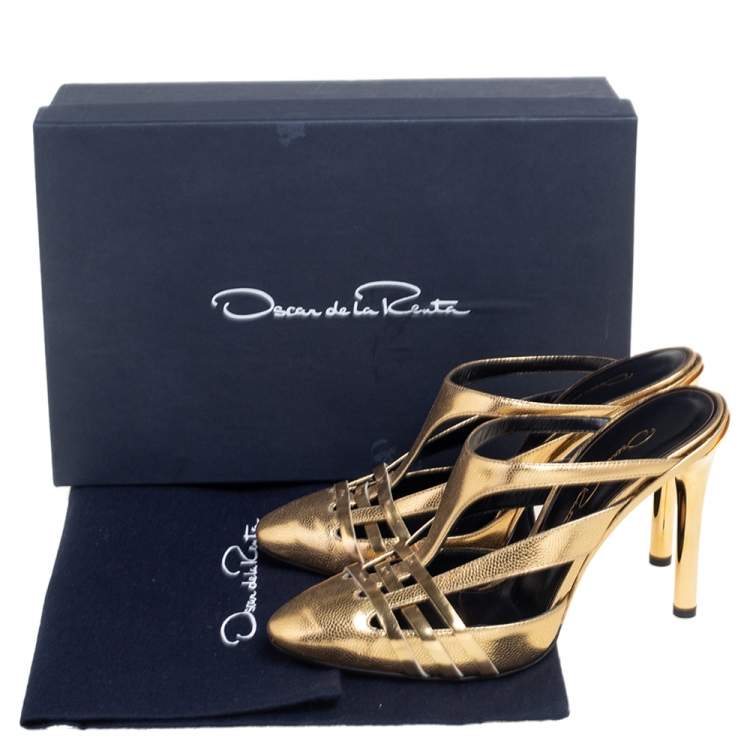 مملوكة مسبقًا Oscar de la Renta Metallic Gold Leather Carmen Mule Sandals Size 36