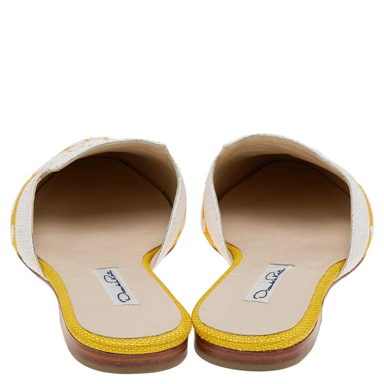 Pre Owned Oscar de la Renta White/Yellow Raffia Flat Spanish Mules Sandals Size 38