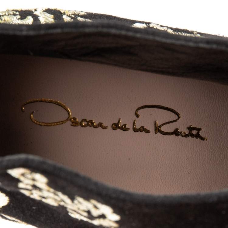 Pre Owned Oscar de la Renta  Black Suede Flower Embroidery  Ankle Boots Size 37