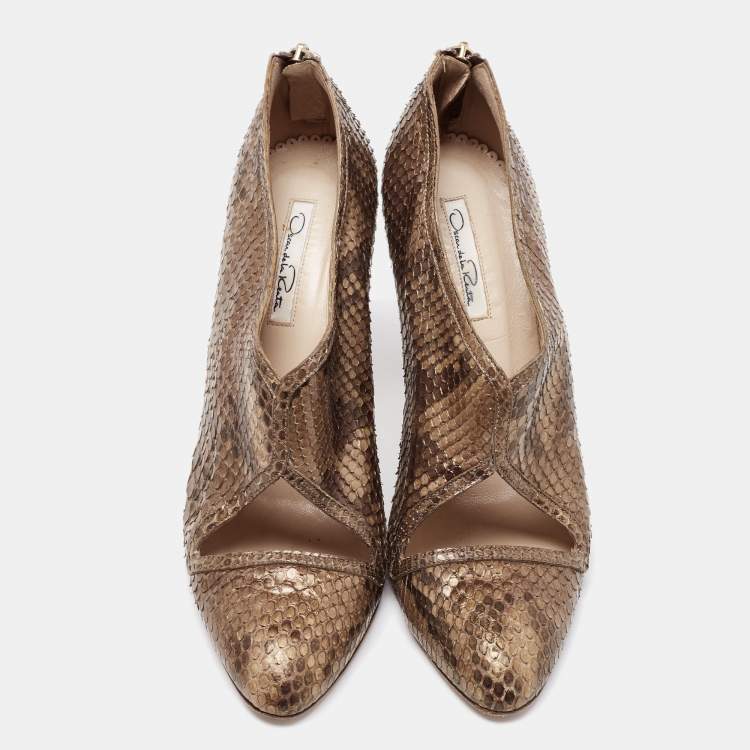 Pre Owned Oscar de la Renta Btown/Gold Python Booties Size 40.5