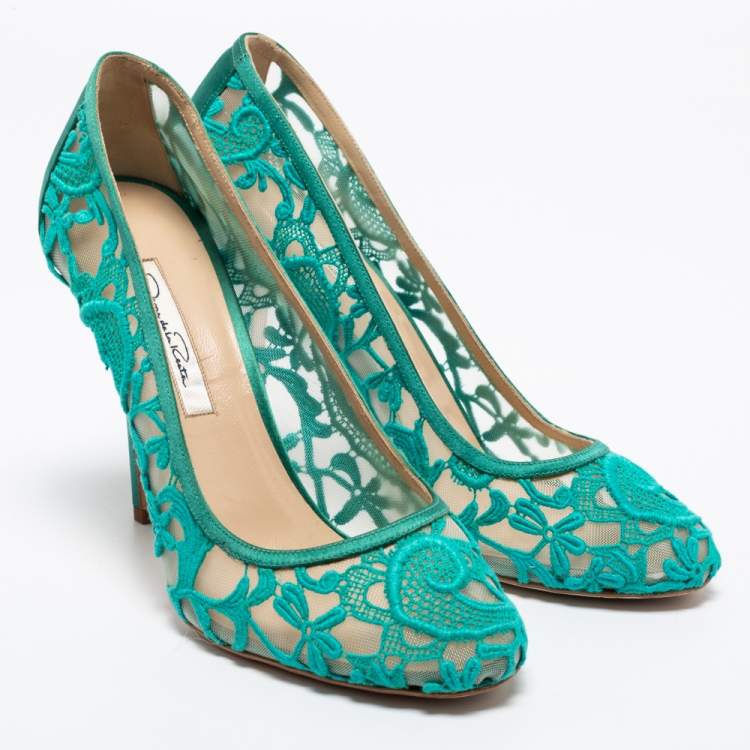 مملوكة مسبقًا Oscar de la Renta Green Lace And Mesh Pumps  Size 41