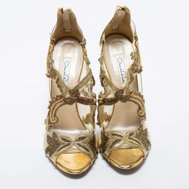 Pre Owned Oscar de la Renta Gold Leather, Lace and PVC Ambria Embellished Peep Toe Sandals Size 39