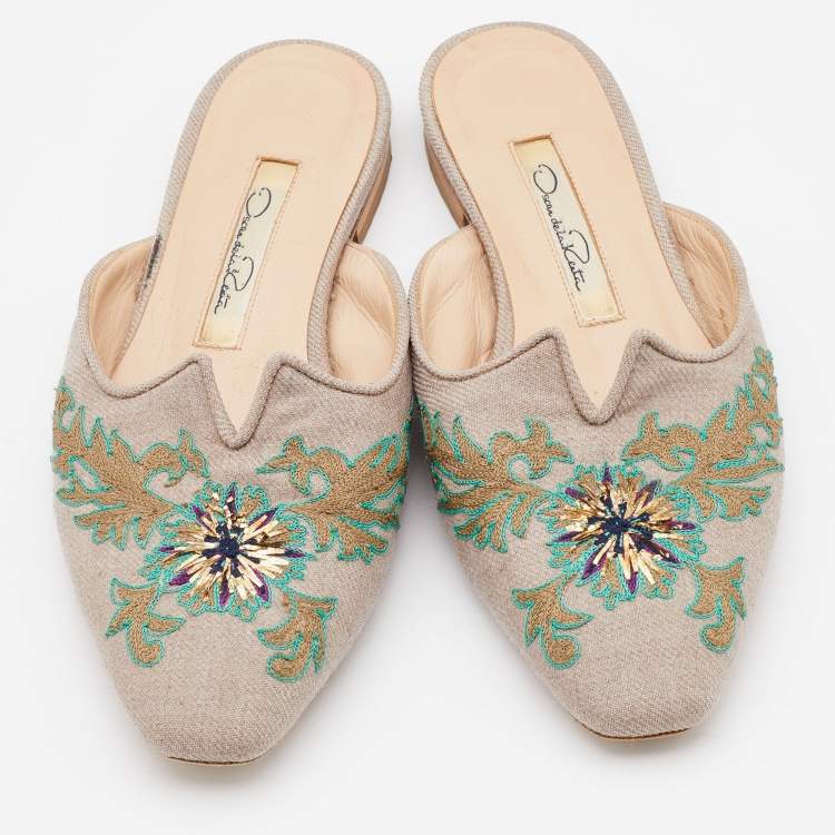 Pre Owned Oscar de la Renta Multicolor Canvas Embroidered Spanish Flat Mules Size 37