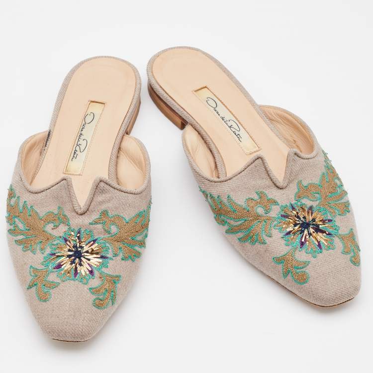 Pre Owned Oscar de la Renta Multicolor Canvas Embroidered Spanish Flat Mules Size 37