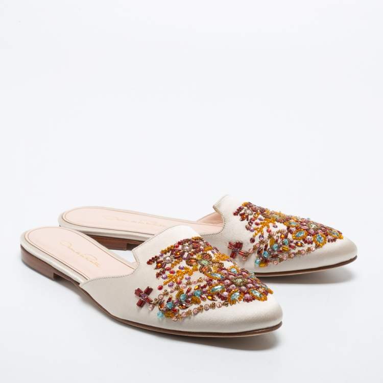 Pre Owned Oscar de la Renta White Satin Embellished Mules Size 39