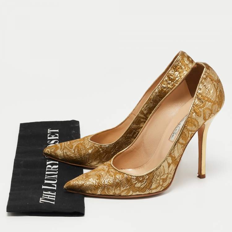 Pre Owned Oscar de la Renta Golden Brocade Fabric Pointed Toe Pumps Size 38