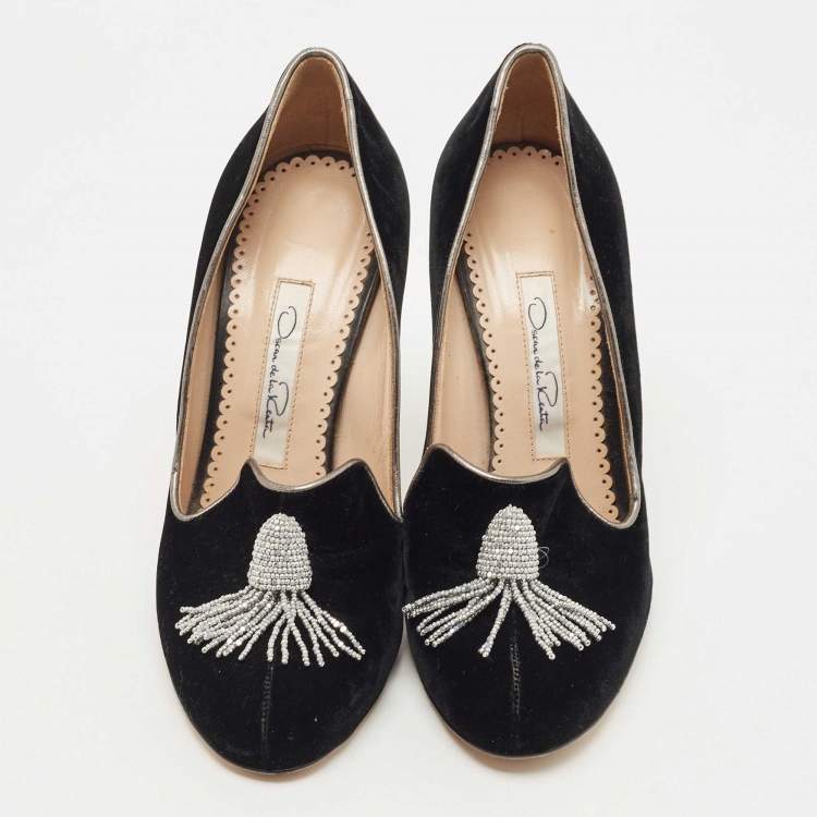 Pre Owned Oscar de la Renta Black Velvet Crystal Embellished Pumps Size 38.5
